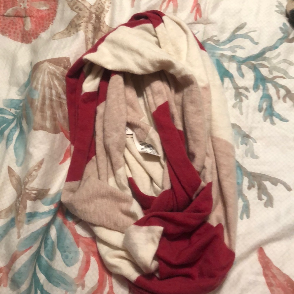 Abercrombie cashmere infinity scarf
